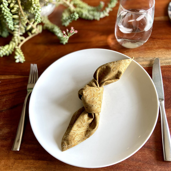 Golden abstract leaf print cloth dinner napkin - 13in square - Picture 3 of 7